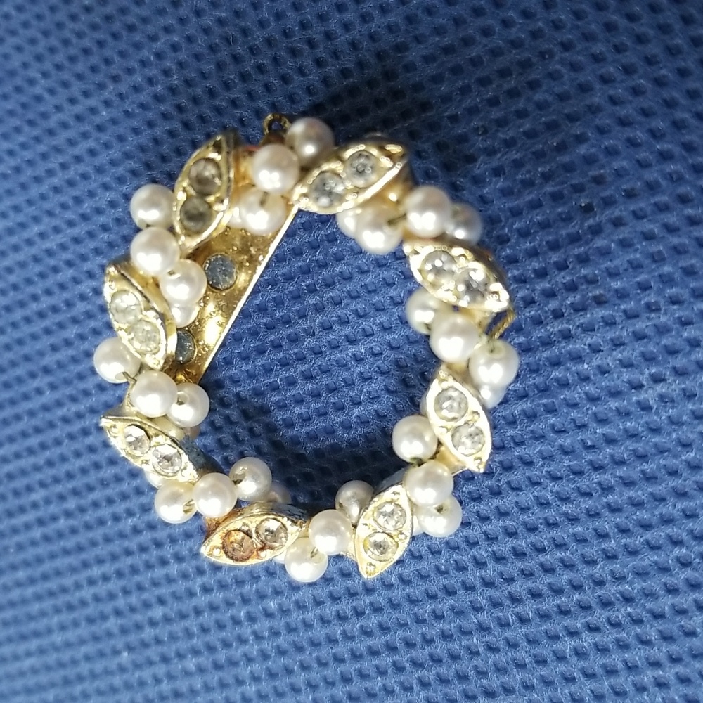 💎RETRO WREATH BROOCH
